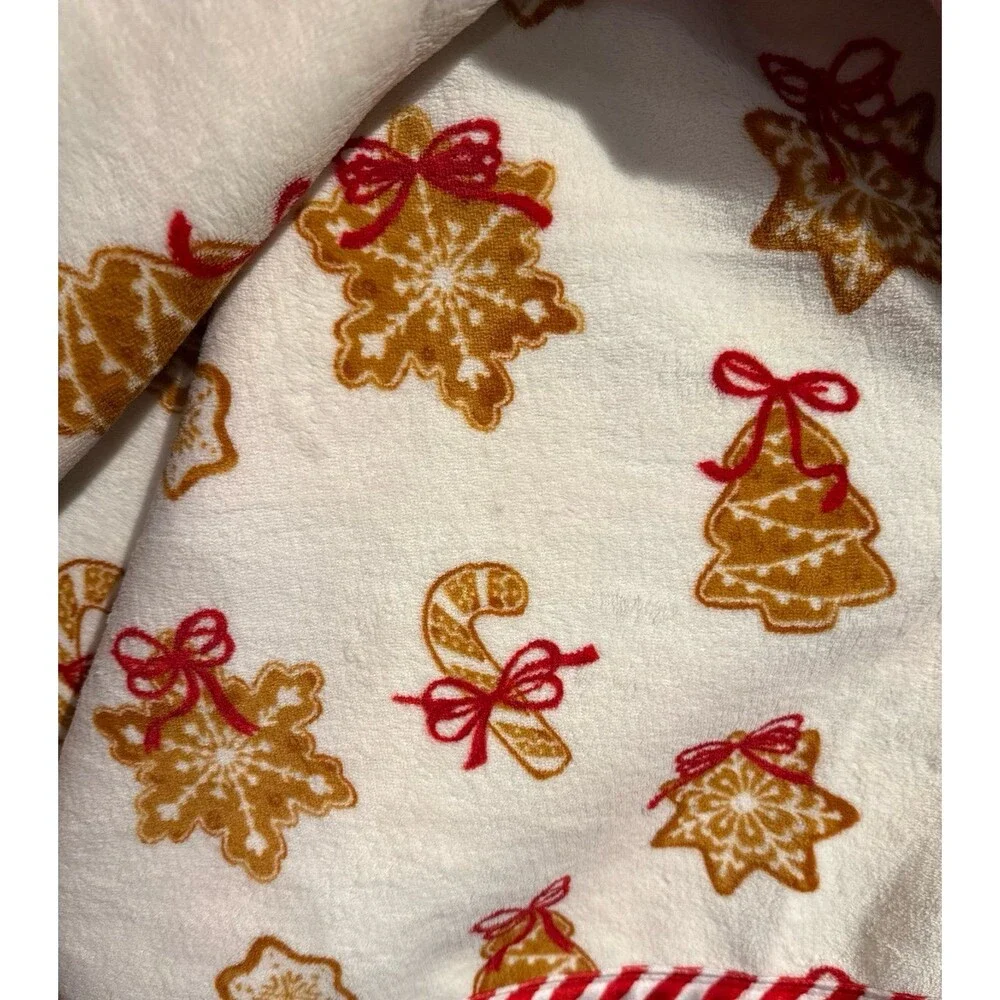 TIK TOK VIRAL GINGERBREAD PETS Reversible CHRISTMAS Print Throw Blanket